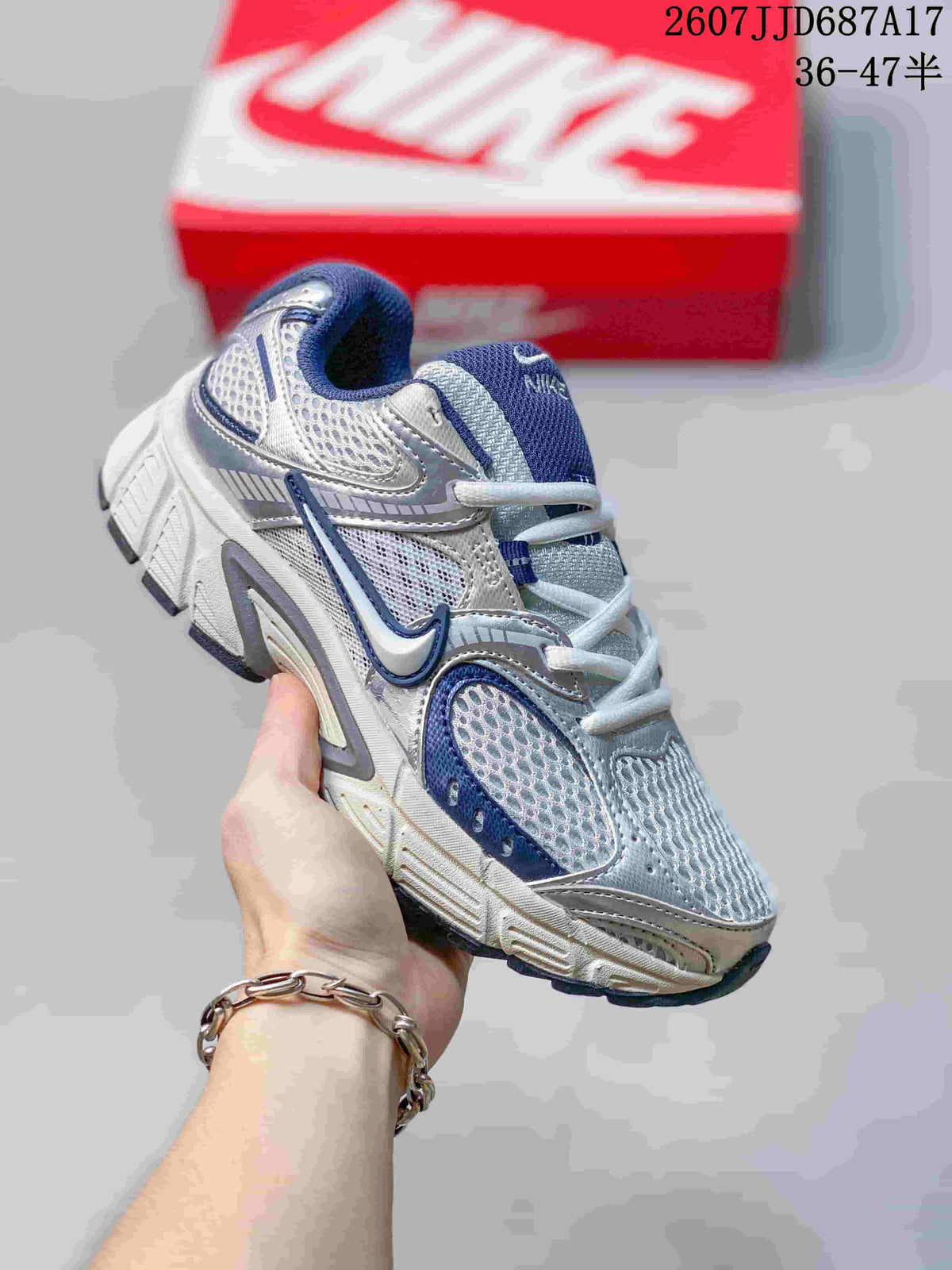 Nike V5 RNR Low-Cut Casual Sneakers 2607JJD687A17 - product image from the listing.