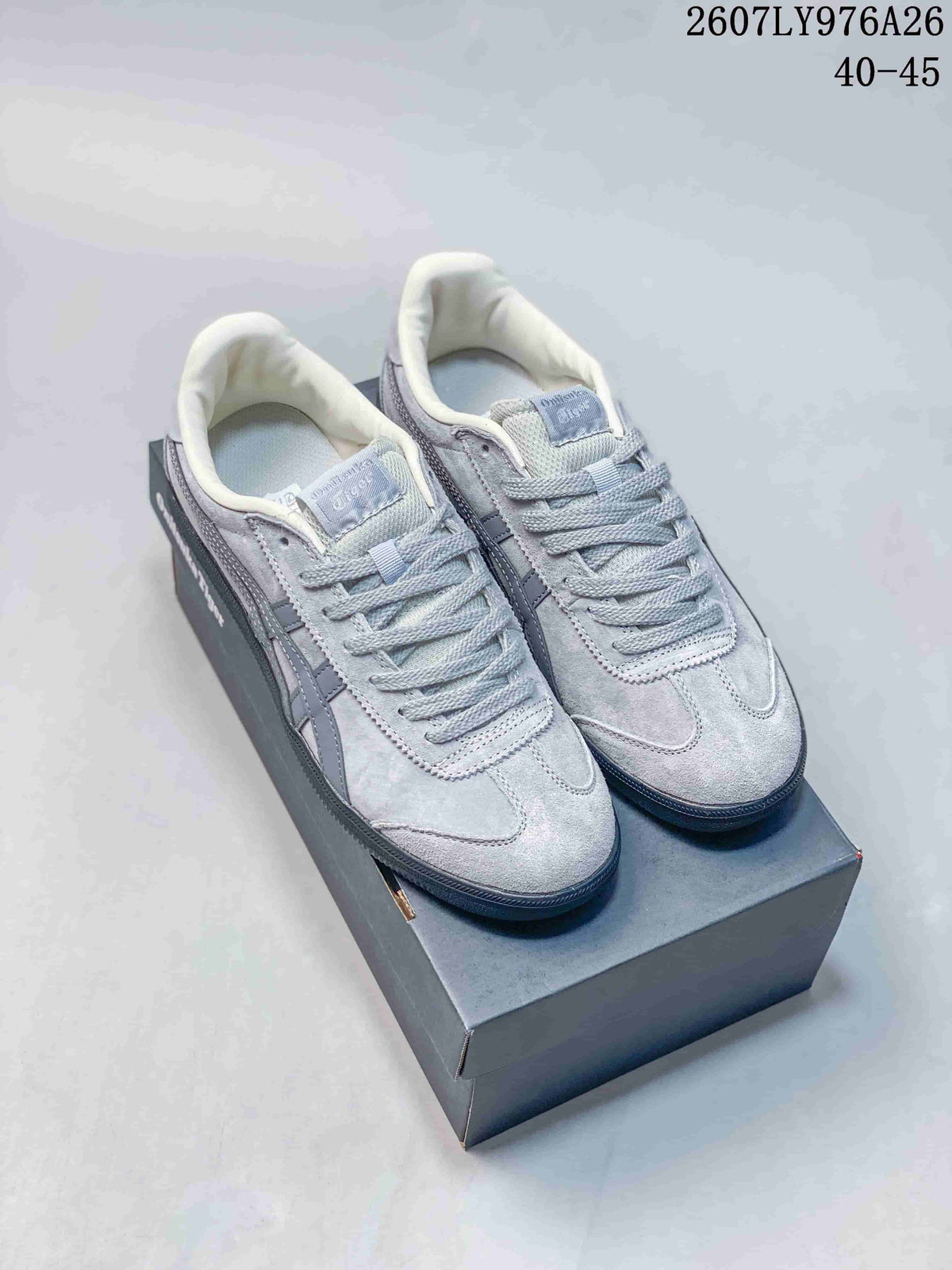 Onitsuka Tiger Tokuten Low-Cut Sneakers - product image from the listing.