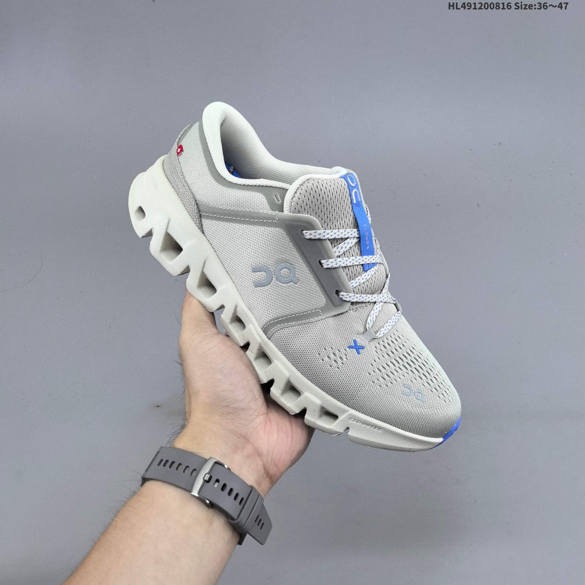 White and Mint On Cloud X 5 Low-Top Sneakers - product image from the listing.