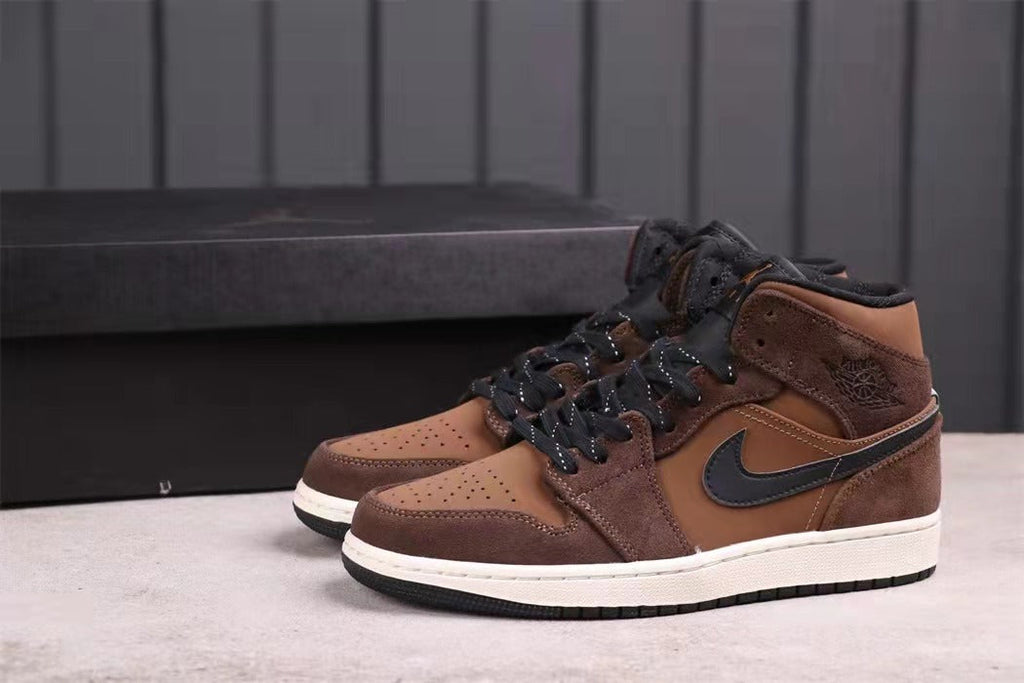 Air Jordan 1 Mid Brown Black DC7294-200 - product image from the listing.