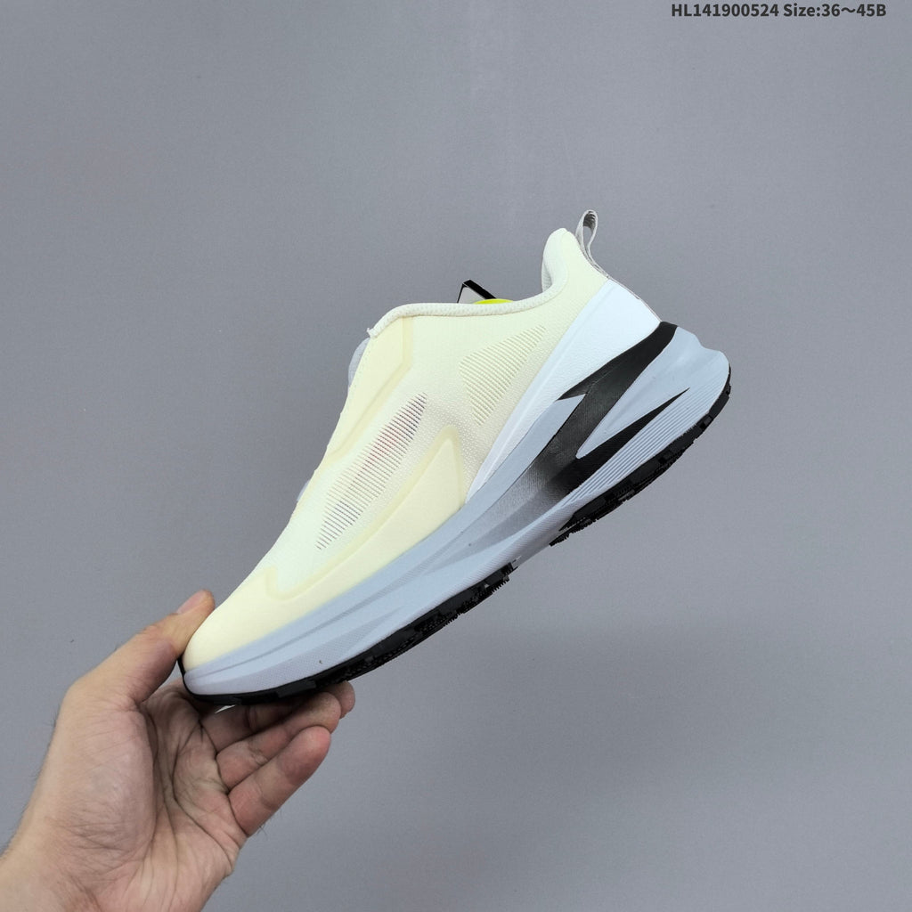 Descente Lavitate Trail Wire 3.0 Sneakers for Running - product image from the listing.