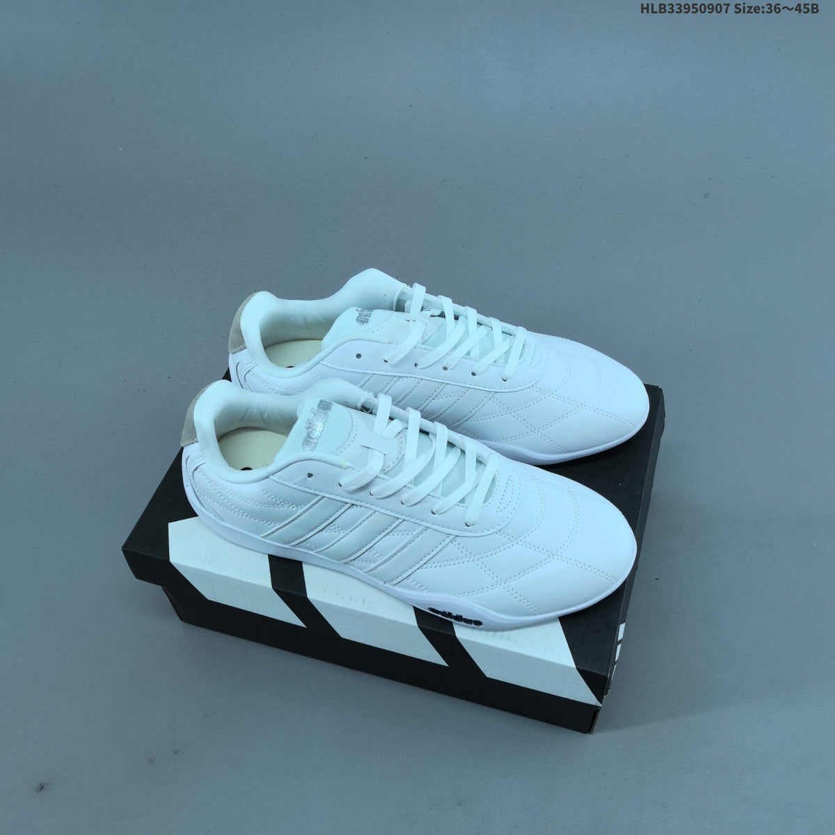 Adidas Originals Adiracer Low-Top Sneakers in White HQ9161 - product image from the listing.