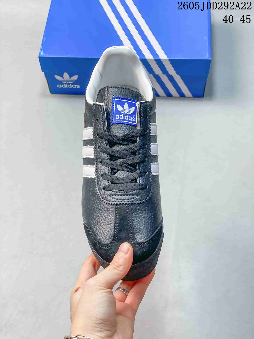 adidas Originals Samoa Trainers Dark Gray White 675033 - product image from the listing.