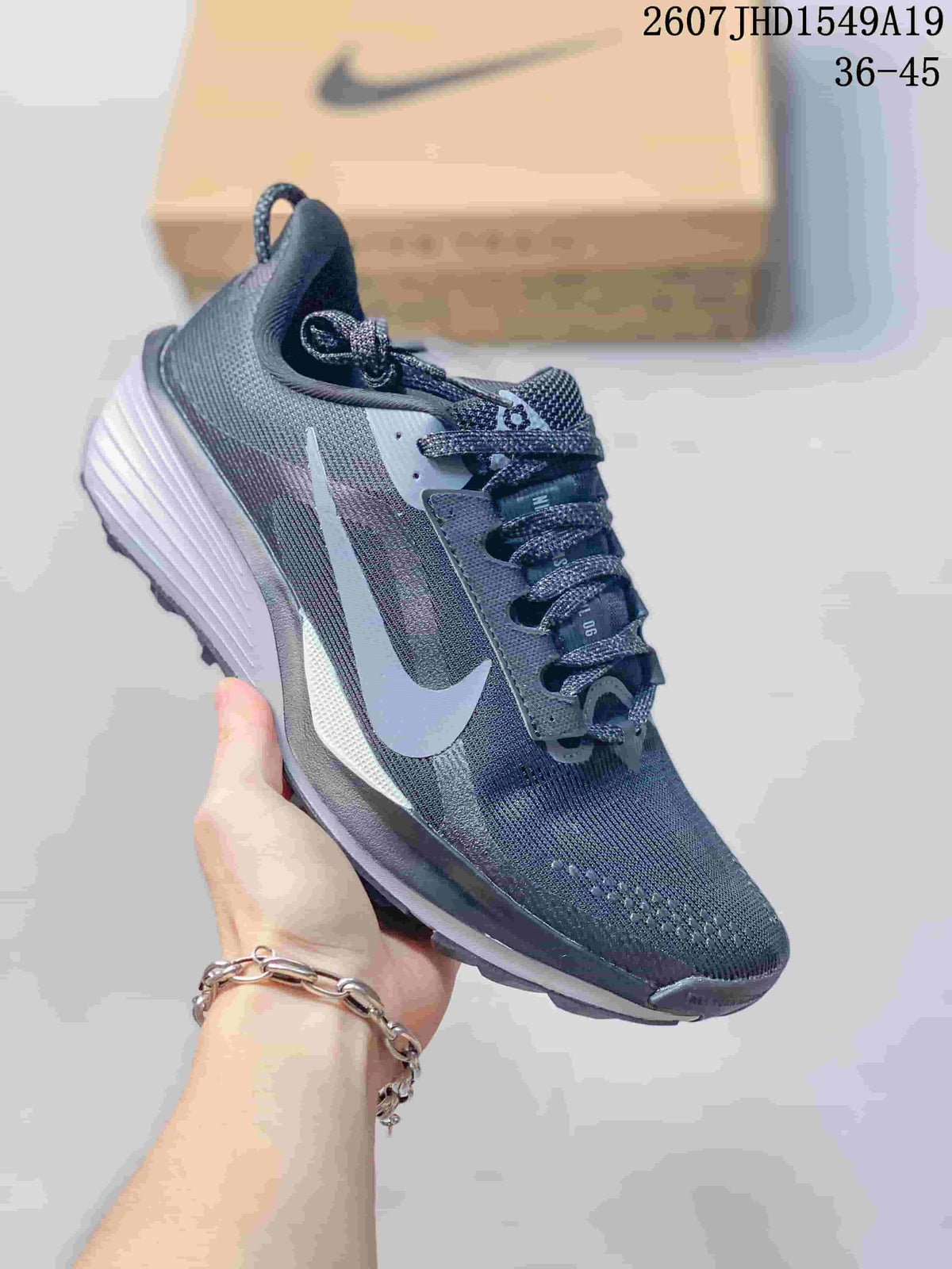 Nike Zoom Fly 5 Sneakers for Running 2607JHD1549A19 - product image from the listing.