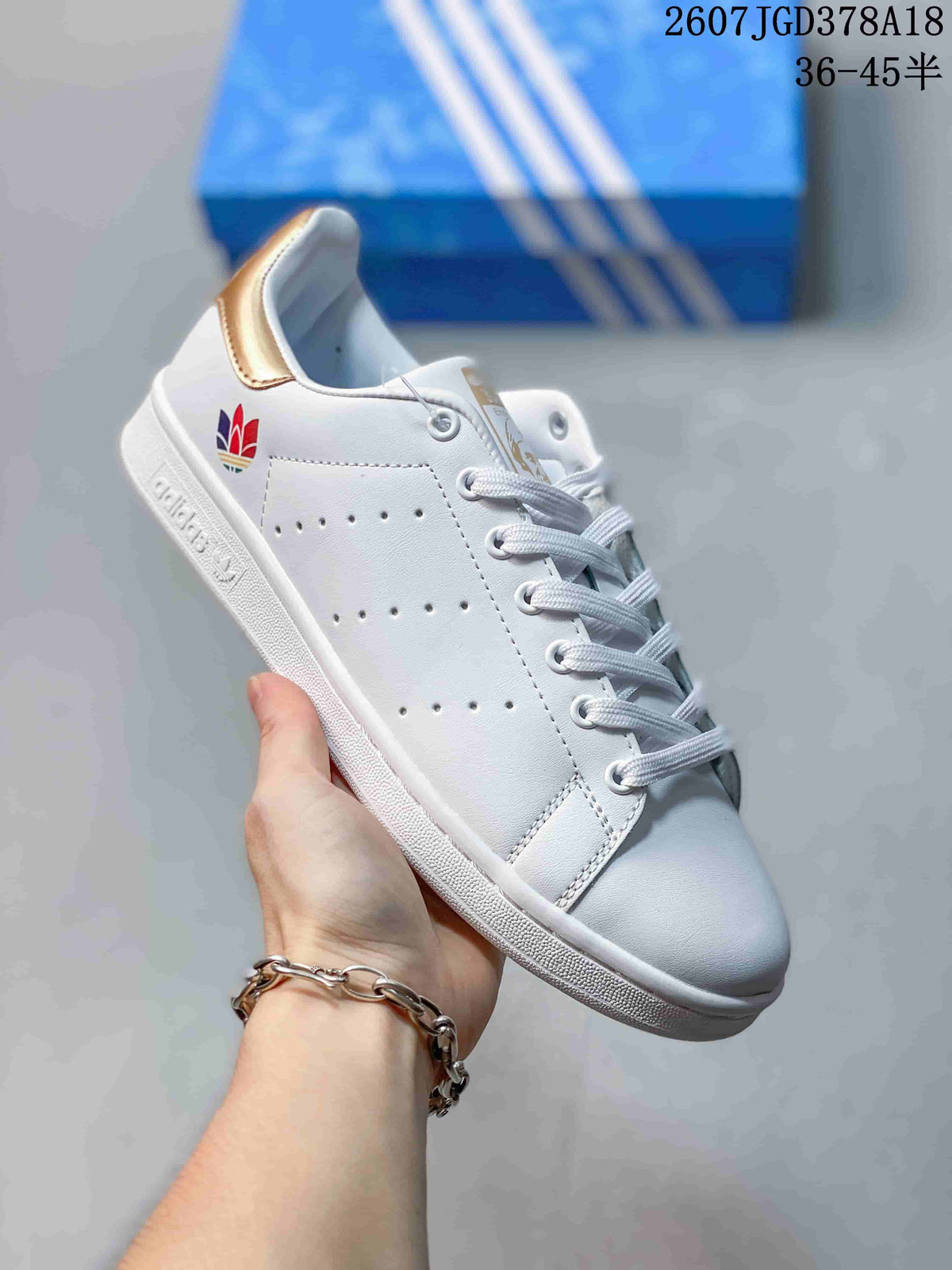 adidas Stan Smith Low-Top Sneakers in White 2607TGD378A18 - product image from the listing.
