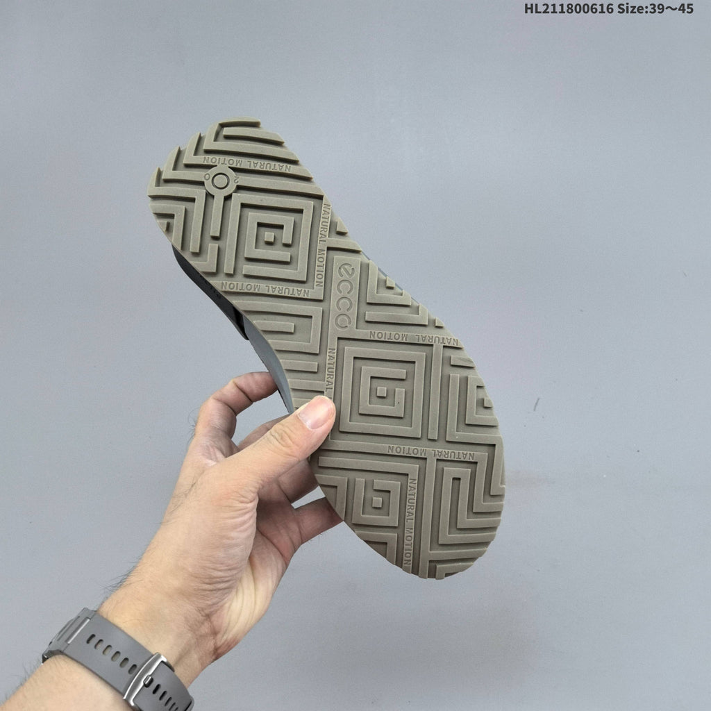 Men's ECCO Biom 2.0 Gray Low-Top Sneakers - product image from the listing.