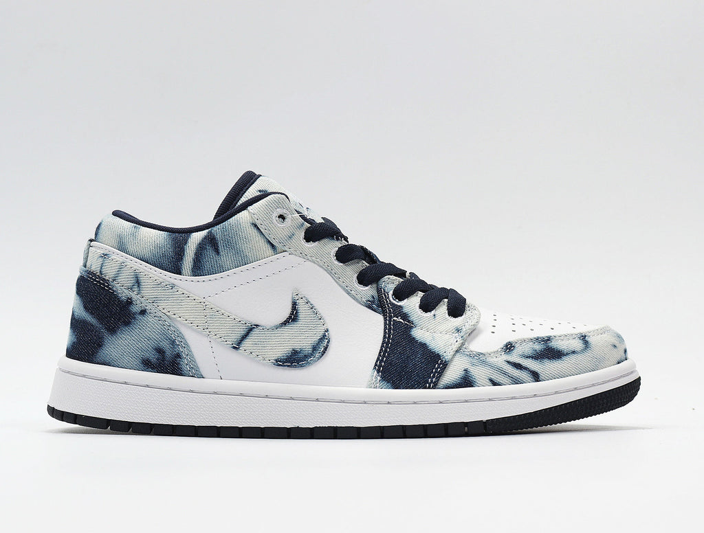 Nike Dunk Low Washed Denim Sneakers in Blue CZ8455-100 - product image from the listing.