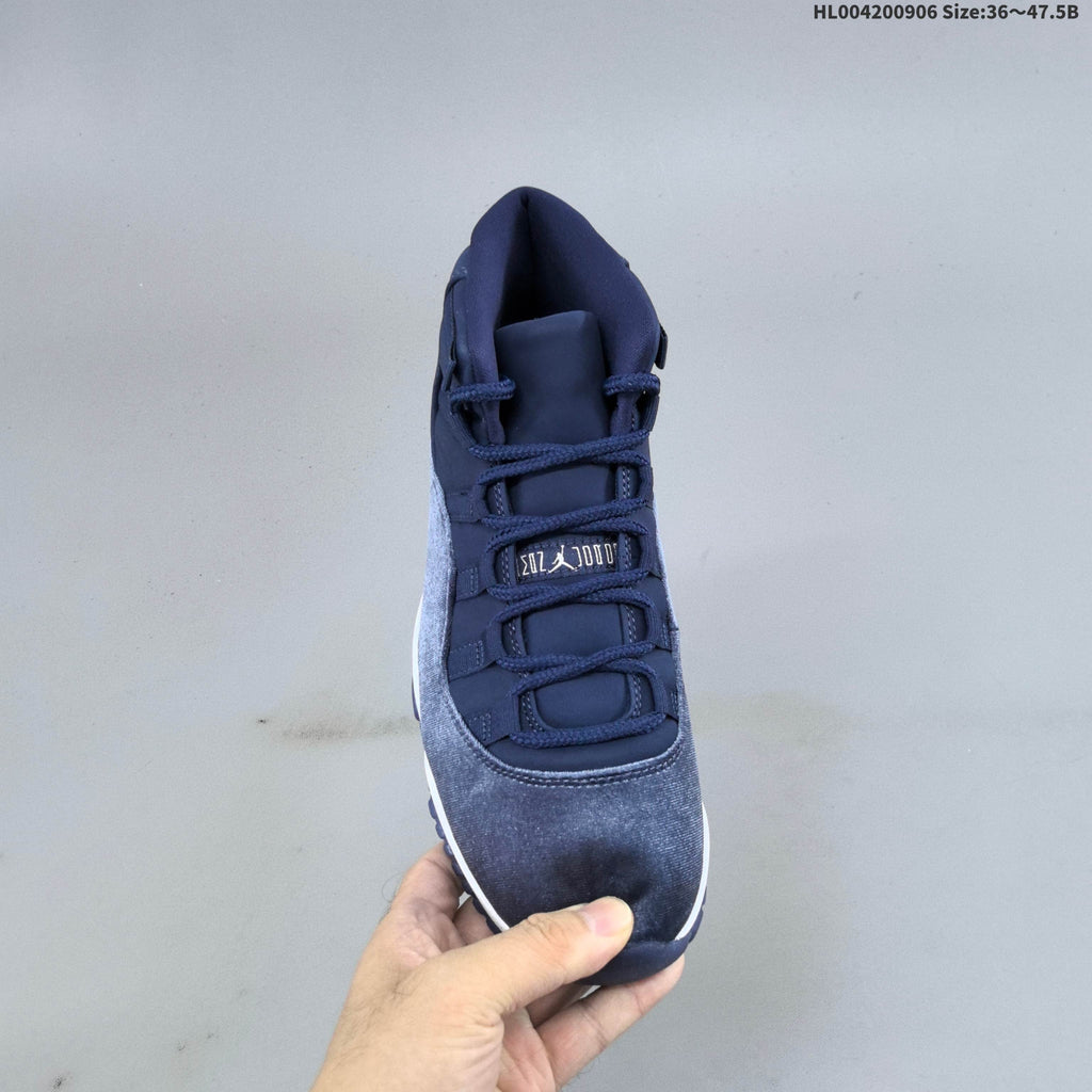 Air Jordan 11 Retro Midnight Navy High-Top Sneakers - product image from the listing.