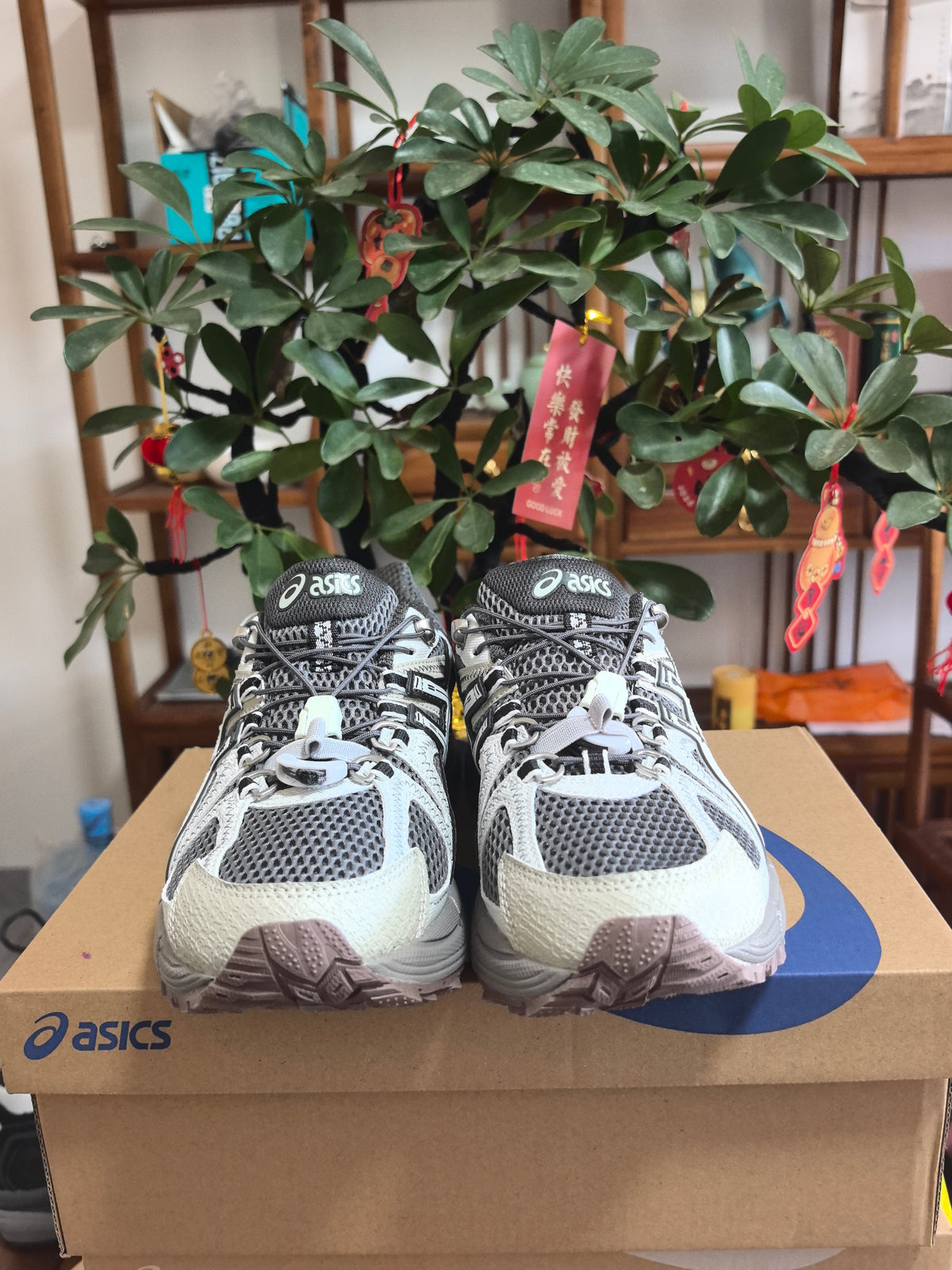 ASICS GEL-KAYANO 14 Sneakers in Black and White - product image from the listing.
