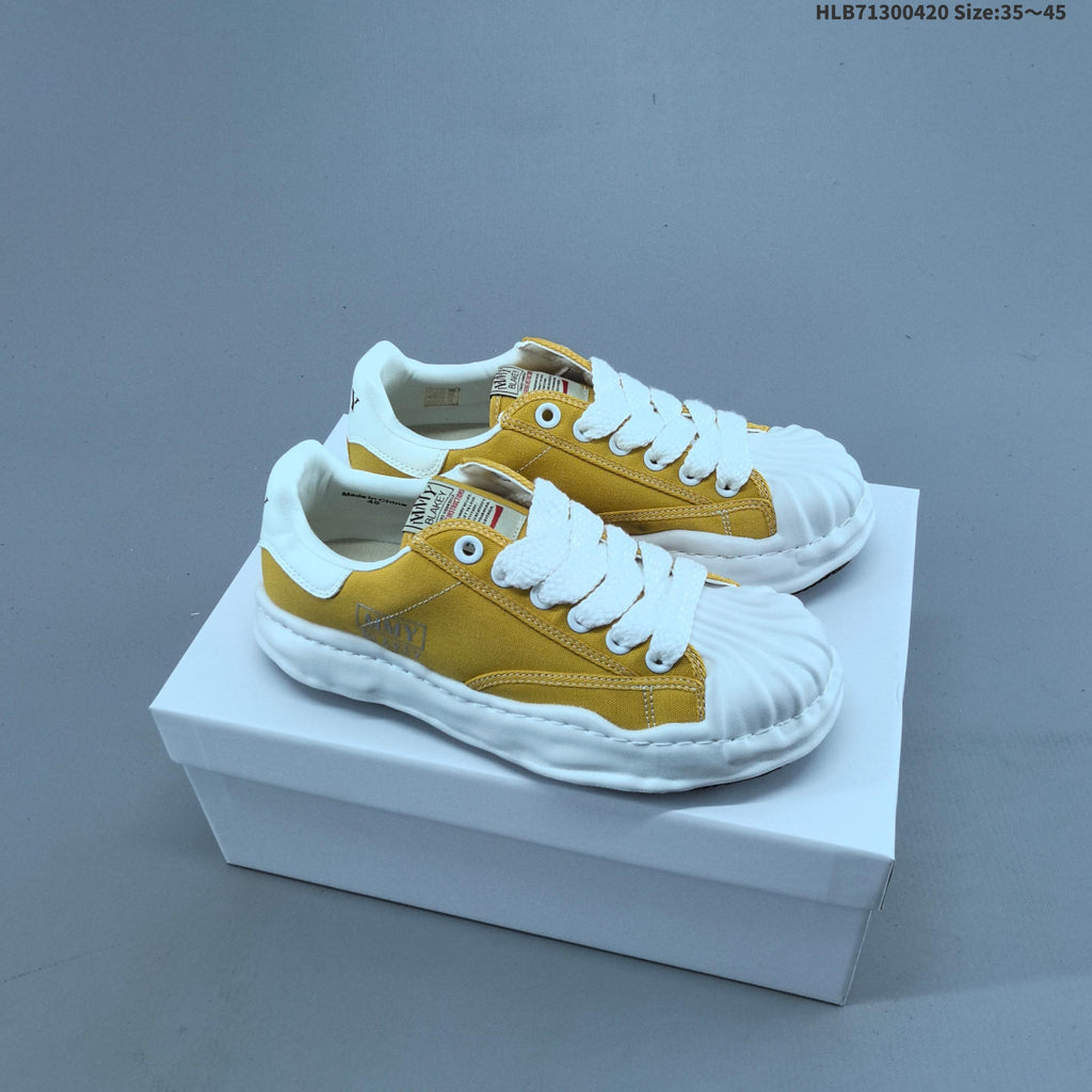 Maison Mihara Yasuhiro Original Sole Low-Cut Sneakers - product image from the listing.