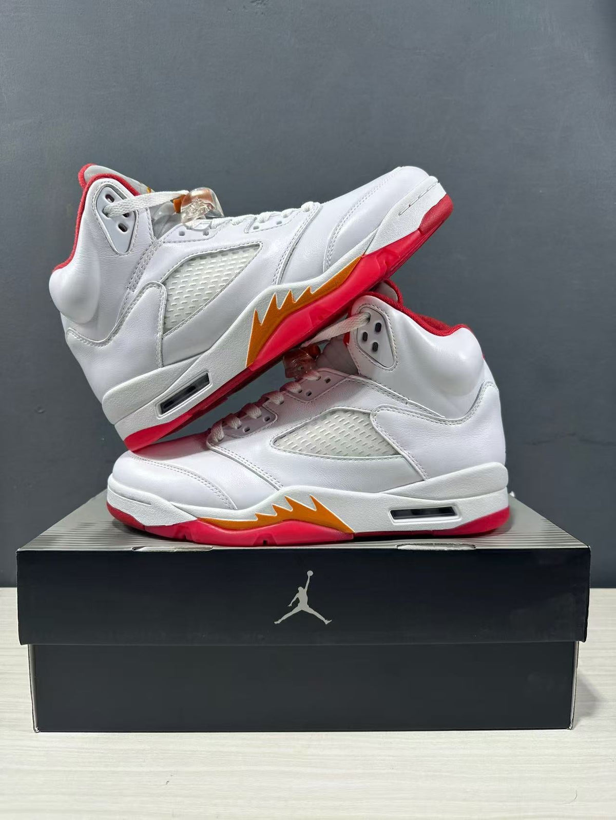 Air Jordan 5 Sunset White Sneakers IV5678-102 - product image from the listing.