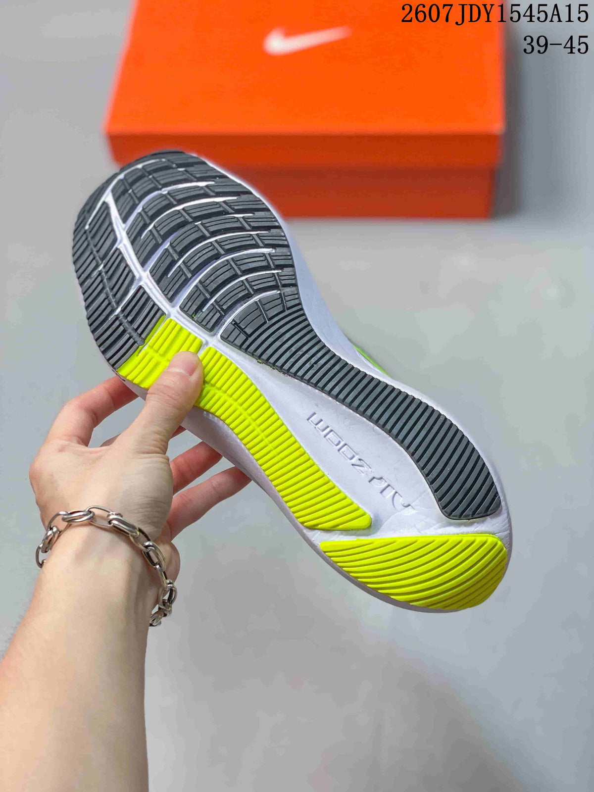 Nike Zoom Winflo 8 Running Shoes in Gray Navy JDY1545A15 - product image from the listing.