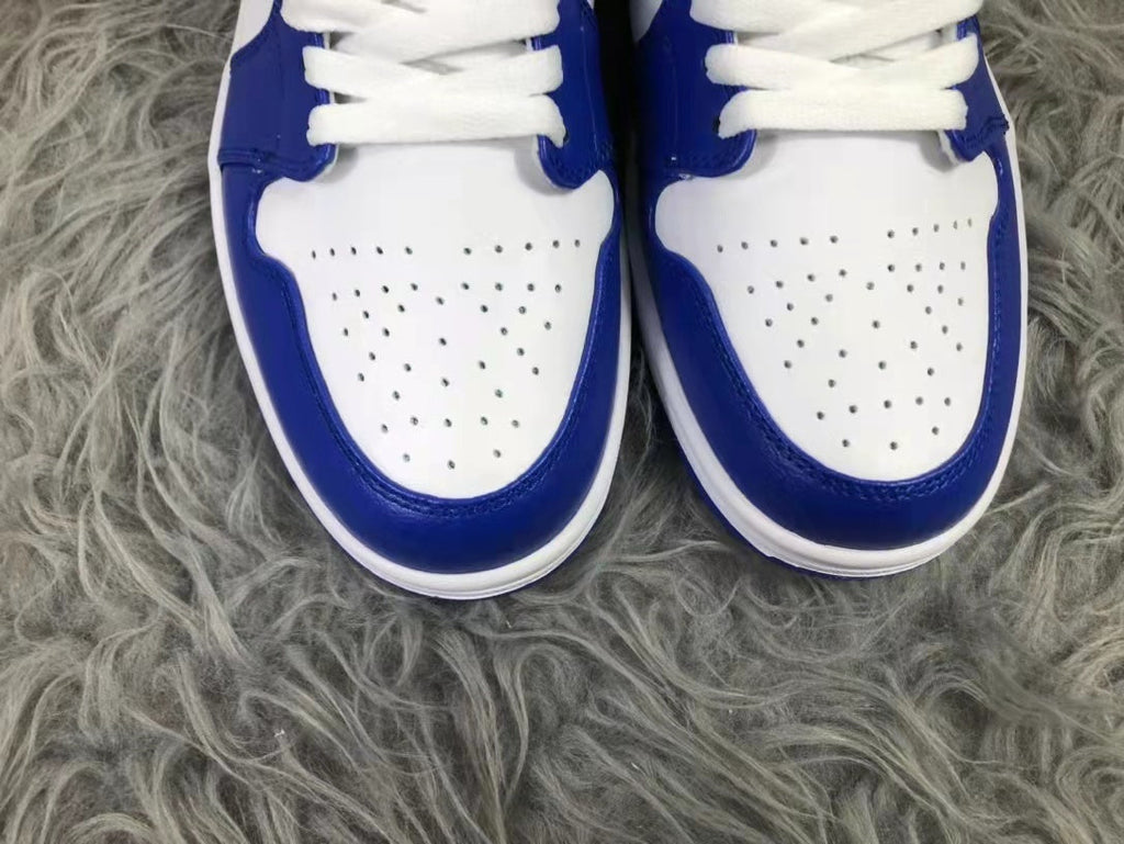 Jordan Air Mid A-J-1 Kentucky White Blue B62-104 Trainers - product image from the listing.