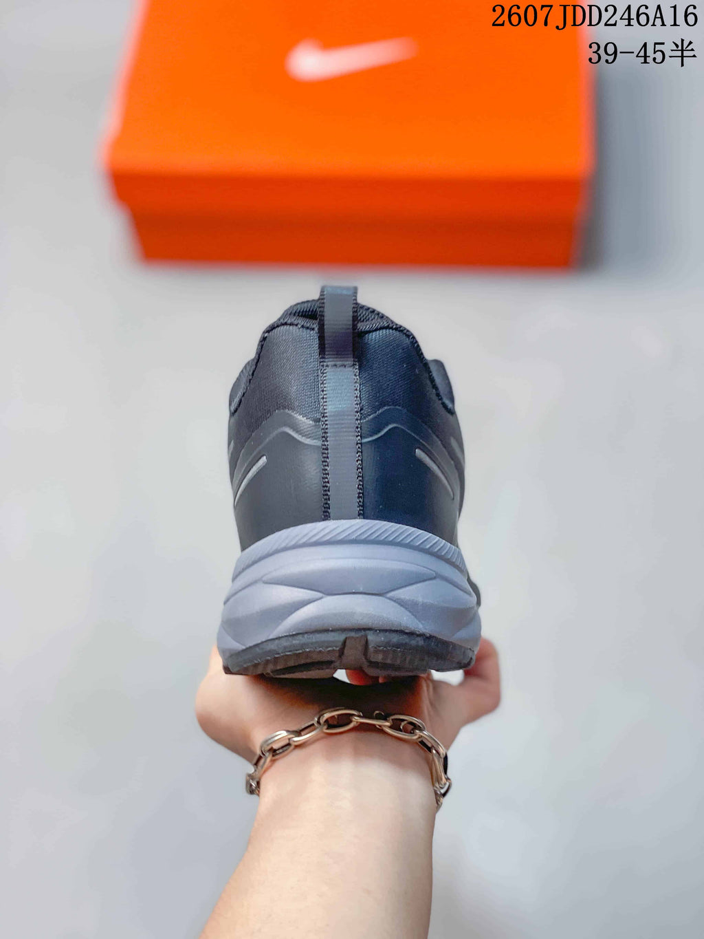 Black Nike Zoom Winflo 9X Running Shoes - product image from the listing.