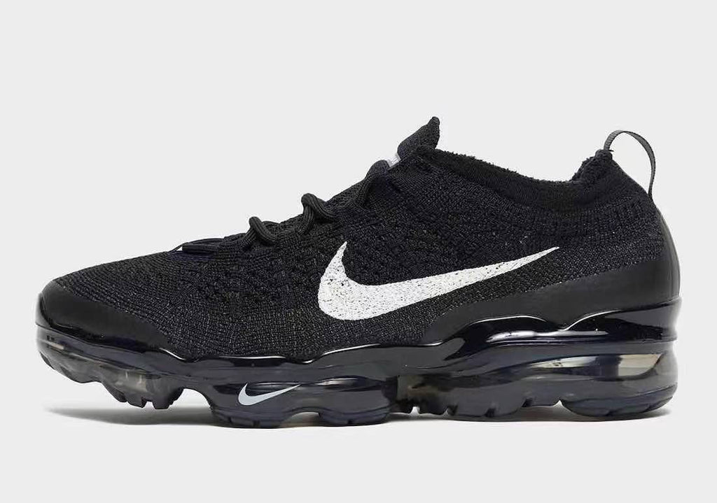 Nike Air VaporMax 2023 Flyknit Trainers - product image from the listing.