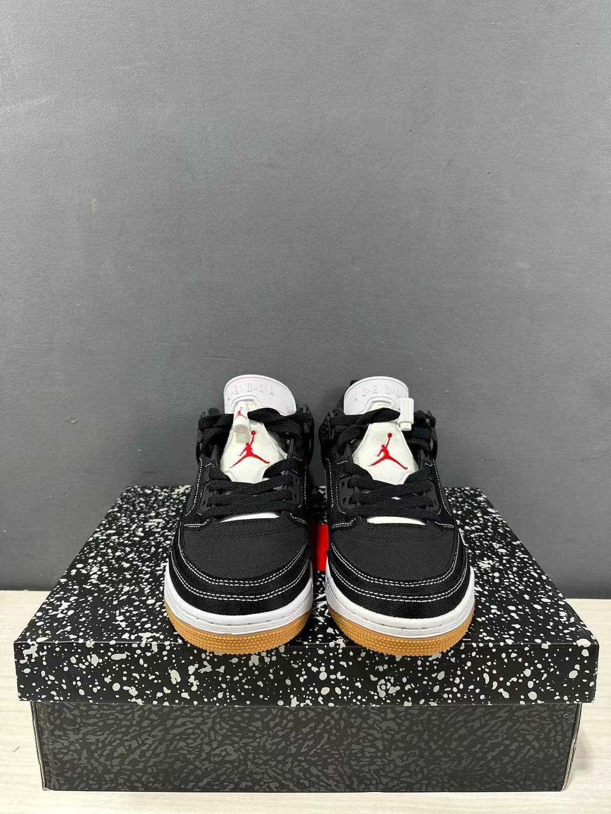Air Jordan Spizike Low Black White IR2012-001 - product image from the listing.