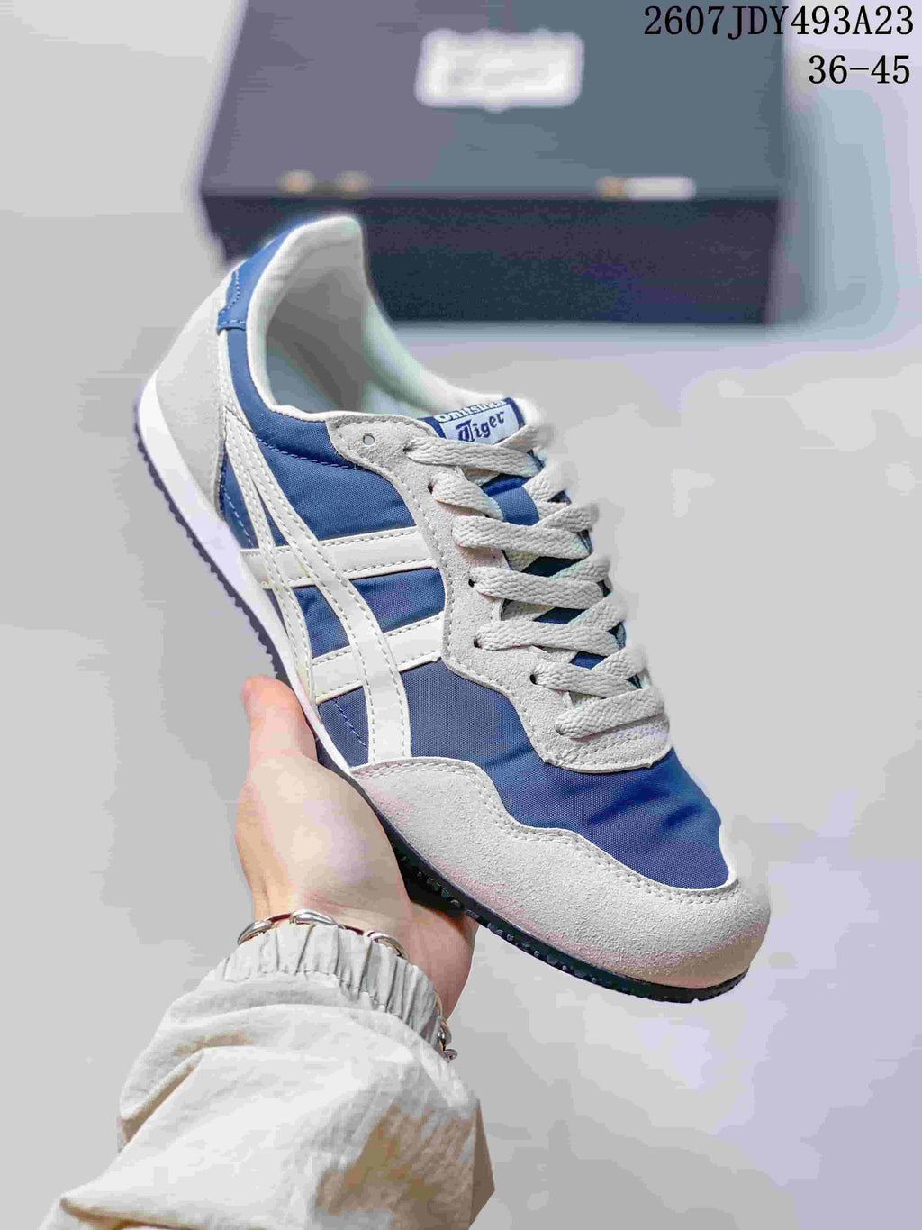 Onitsuka Tiger Serrano Unisex Trainers Style 2607JDY493A23 - product image from the listing.