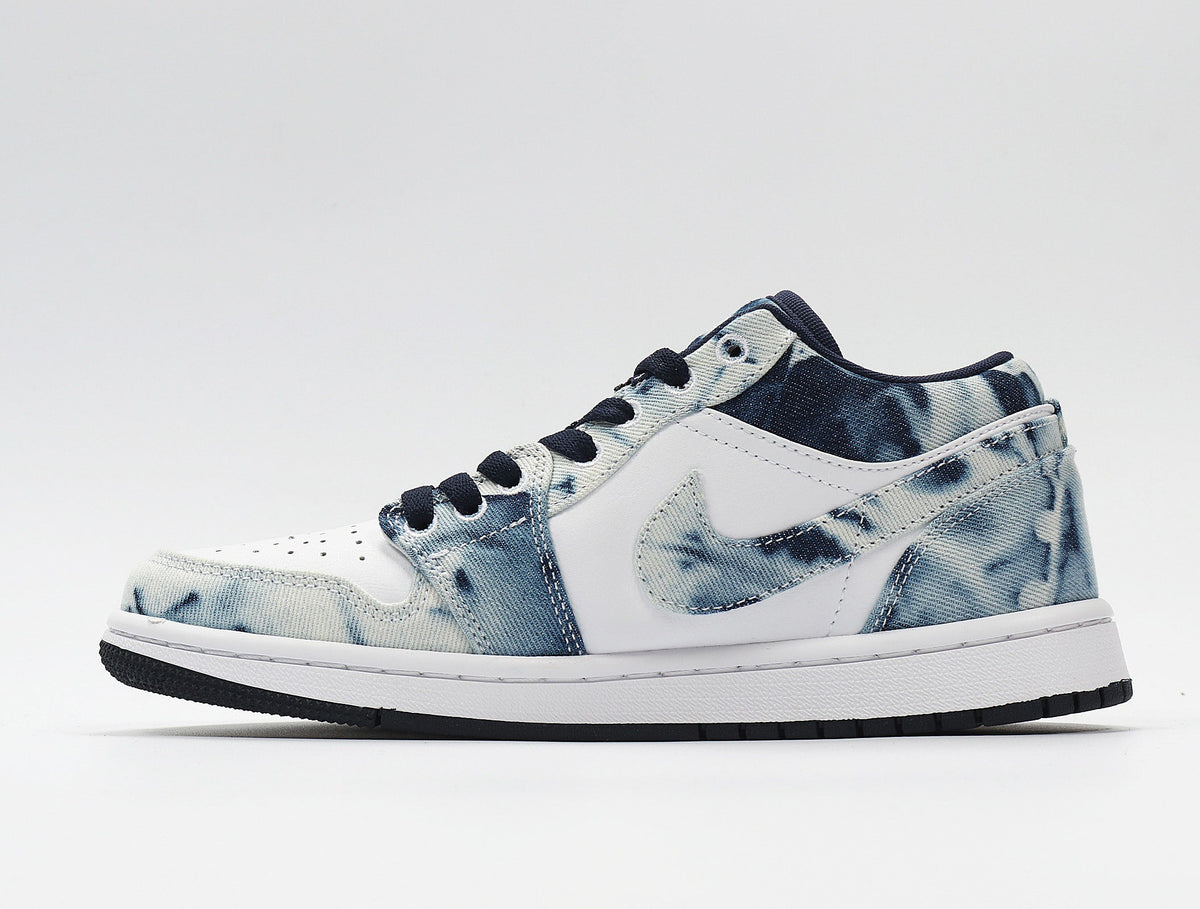 Nike Dunk Low Washed Denim Sneakers in Blue CZ8455-100 - product image from the listing.