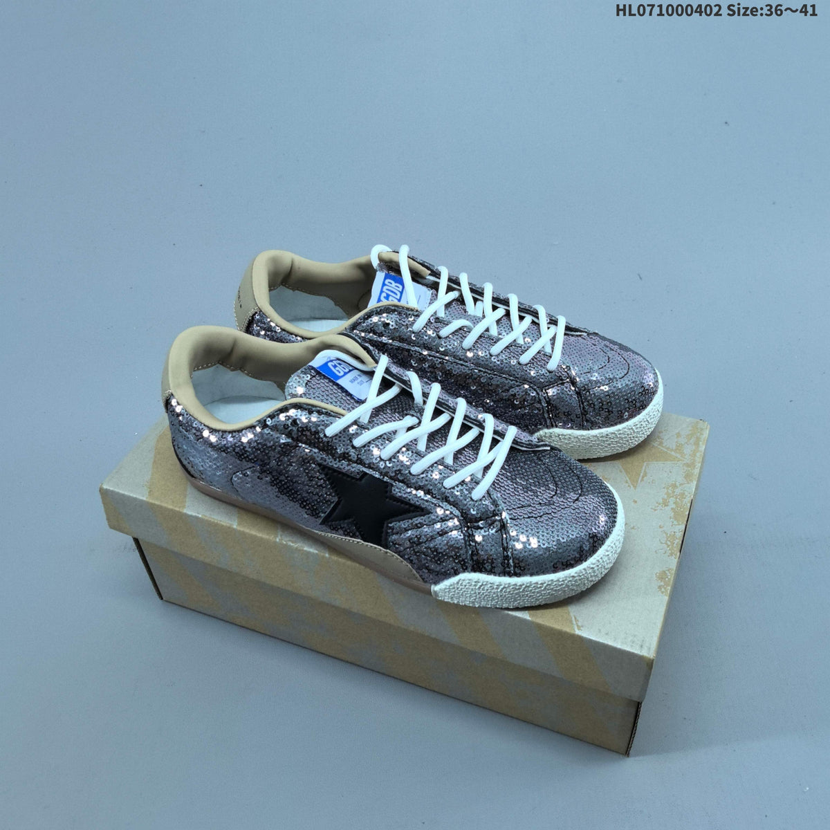 Golden Goose Superstar Star Trainers HL071000402 - product image from the listing.