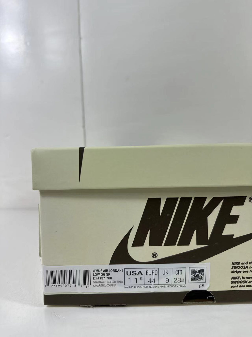 Nike Air Jordan 1 Low in Canary DZ4137-700 - product image from the listing.