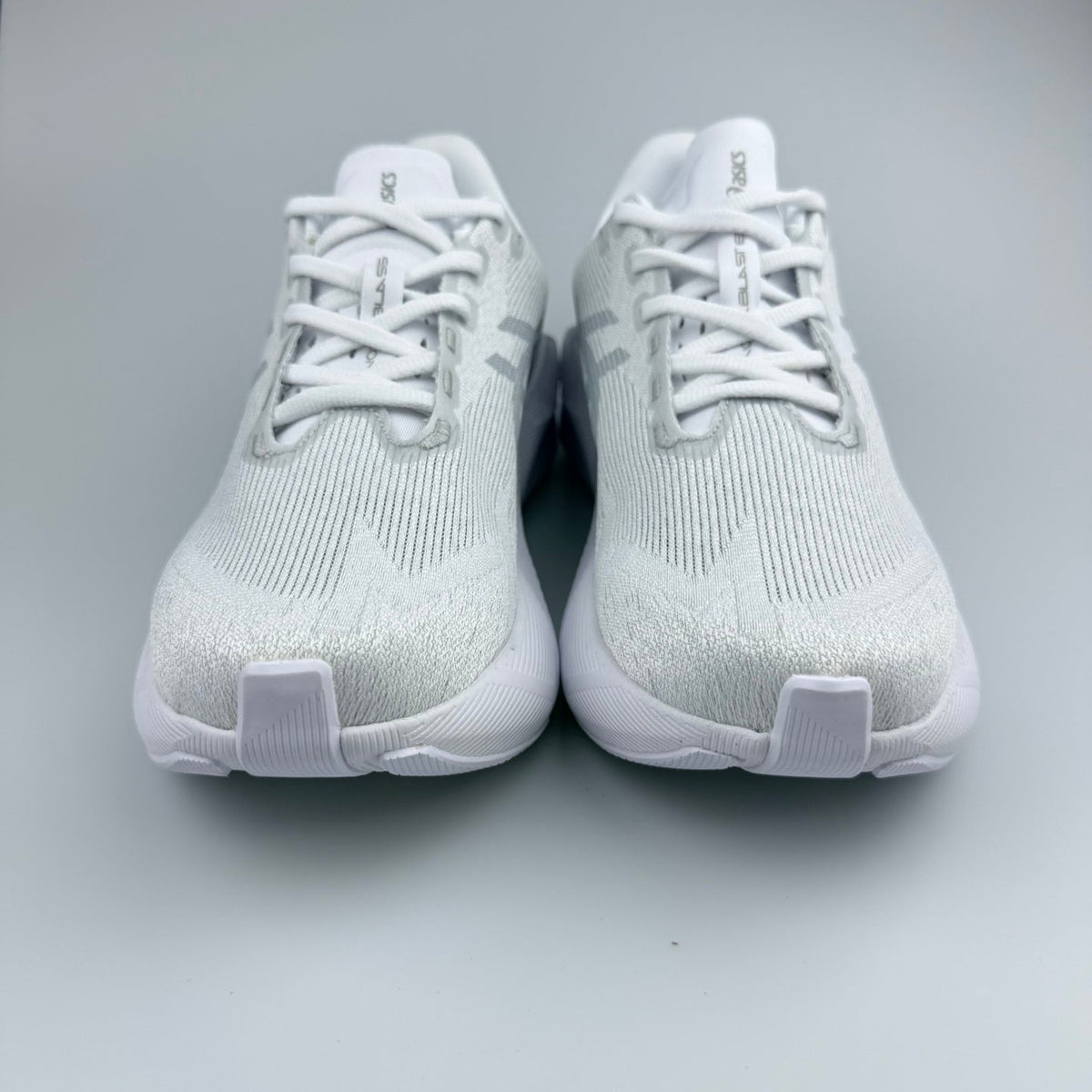 ASICS GEL-QUANTUM 360 VIII Sneakers in White Grey - product image from the listing.