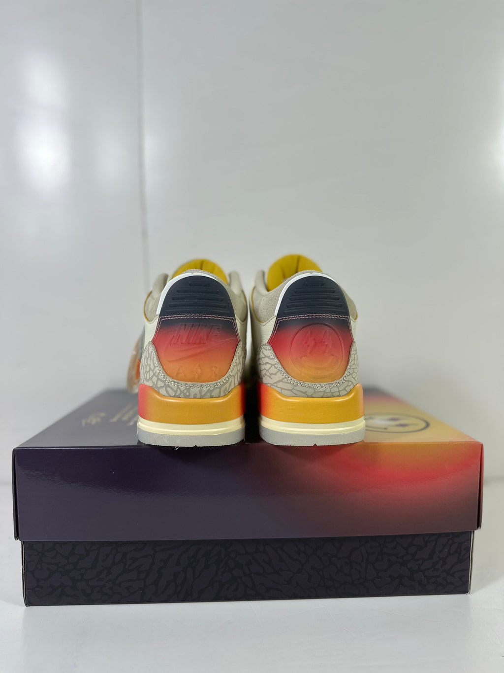 J Balvin x Jordan Air Jordan 3 Retro SP Trainers FN0344-901 - product image from the listing.