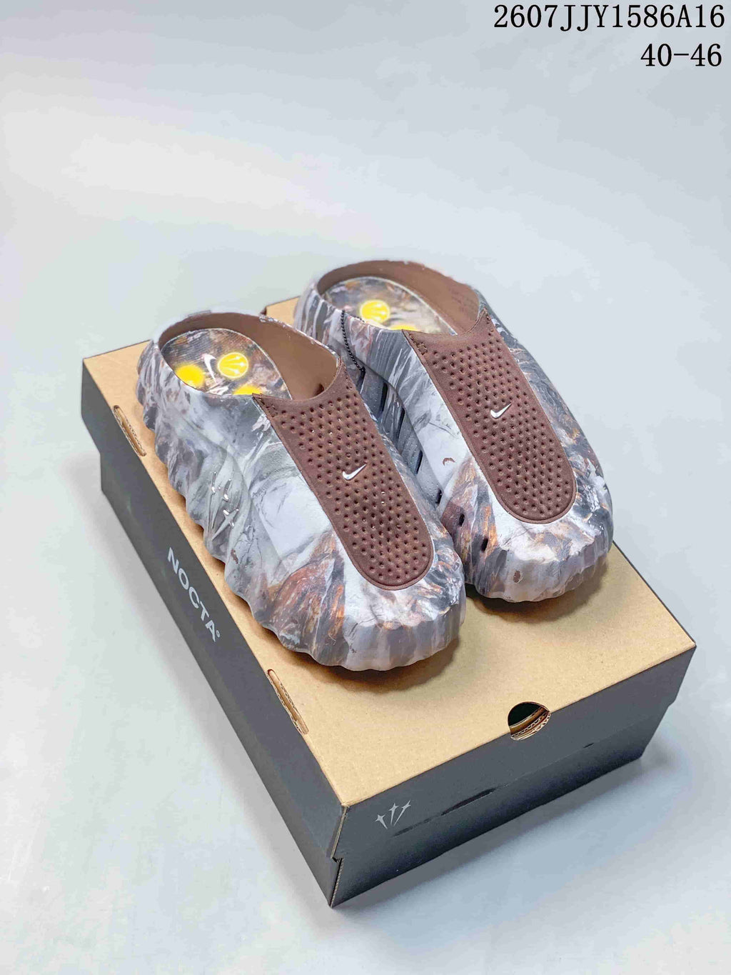 Mind 001 Closed-Toe Slides 2607JJY1586A16 by Nike - product image from the listing.