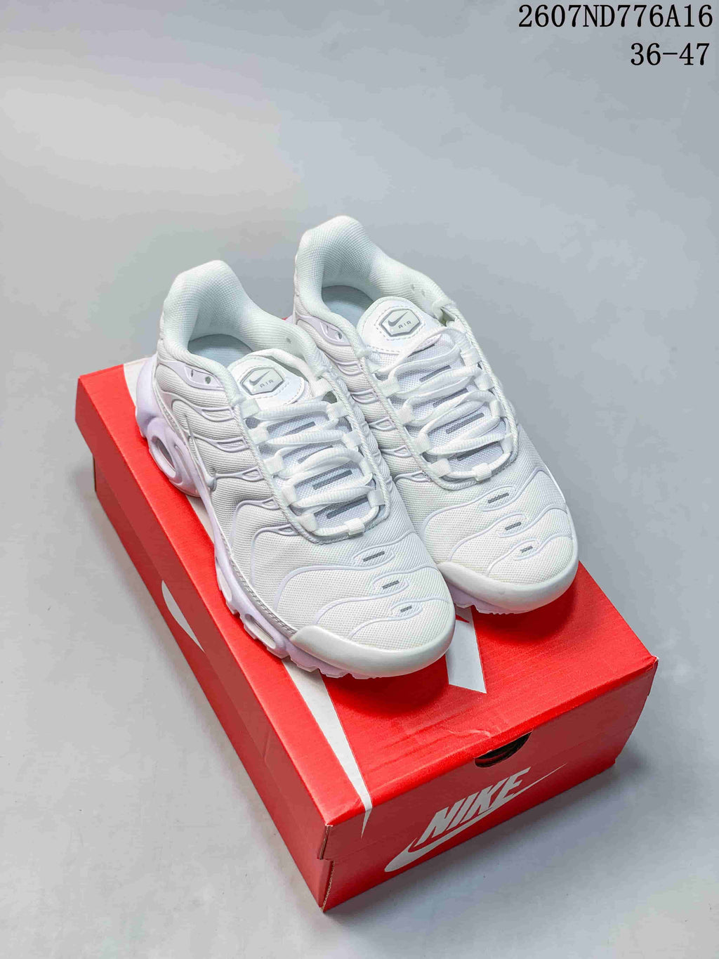 Nike Air Max Plus Sneakers in White 2607ND776A16 - product image from the listing.