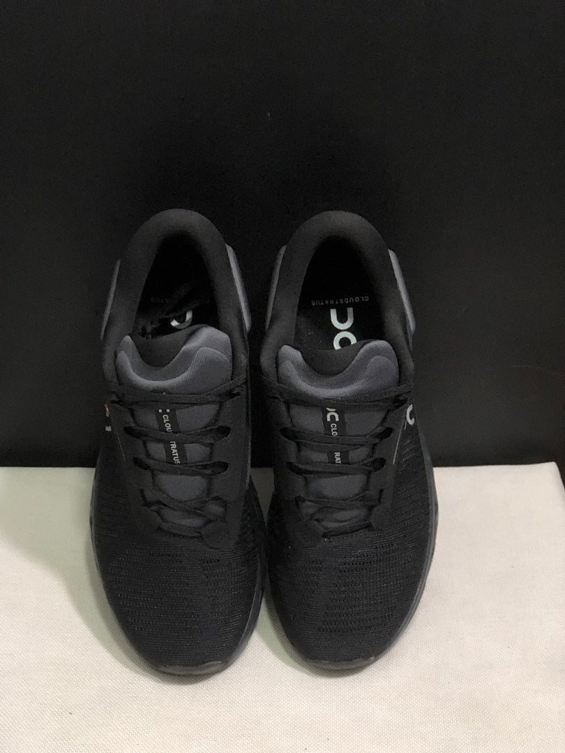 On Cloudstratus 3 Running Shoes in Black - product image from the listing.