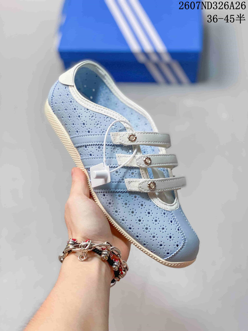 Originals Anfu Trainers LA1348 by adidas - product image from the listing.