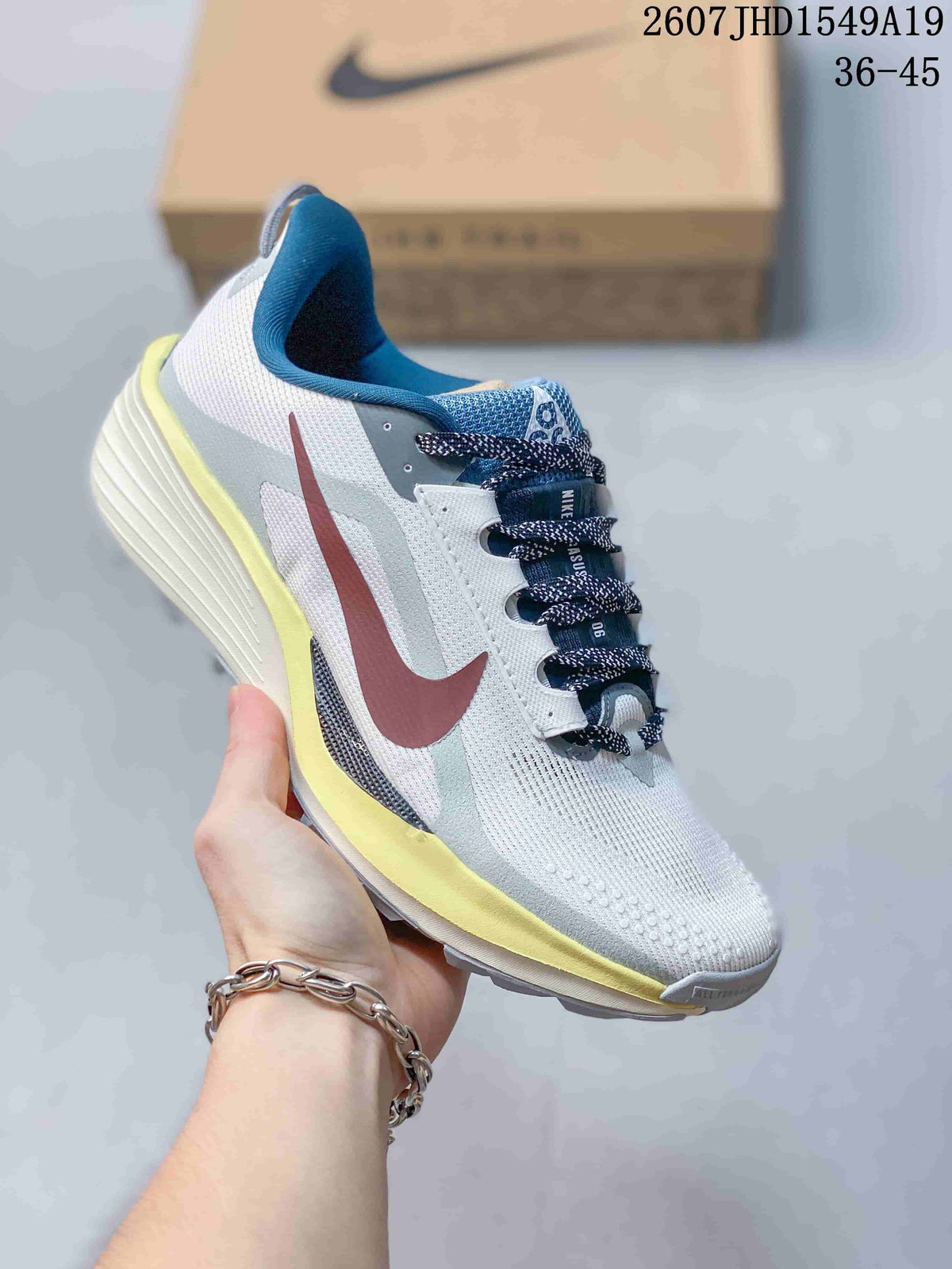 Nike Zoom Fly 5 Sneakers for Running 2607JHD1549A19 - product image from the listing.