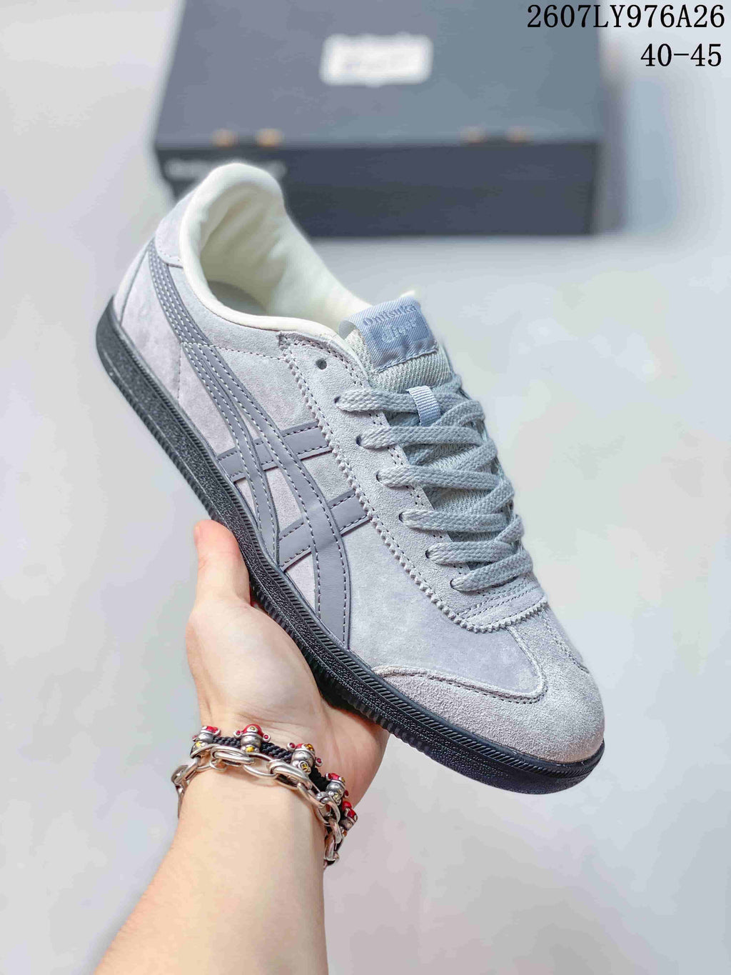 Onitsuka Tiger Tokuten Low-Cut Sneakers - product image from the listing.