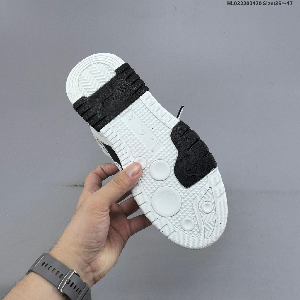 White and Black Off-White Arrows Low-Top Sneakers - product image from the listing.