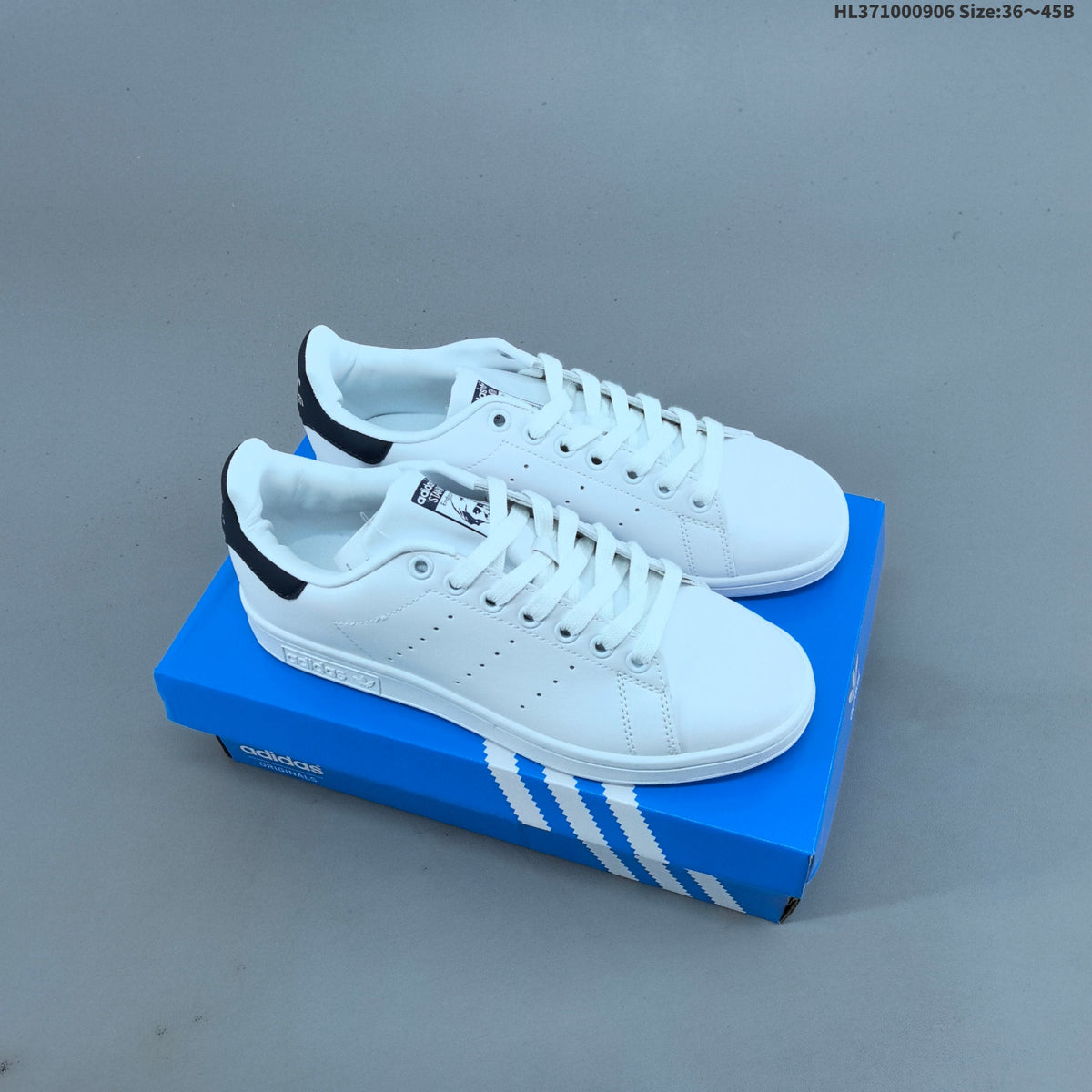 Adidas Stan Smith PF W Casual Sneakers in White M20326 - product image from the listing.