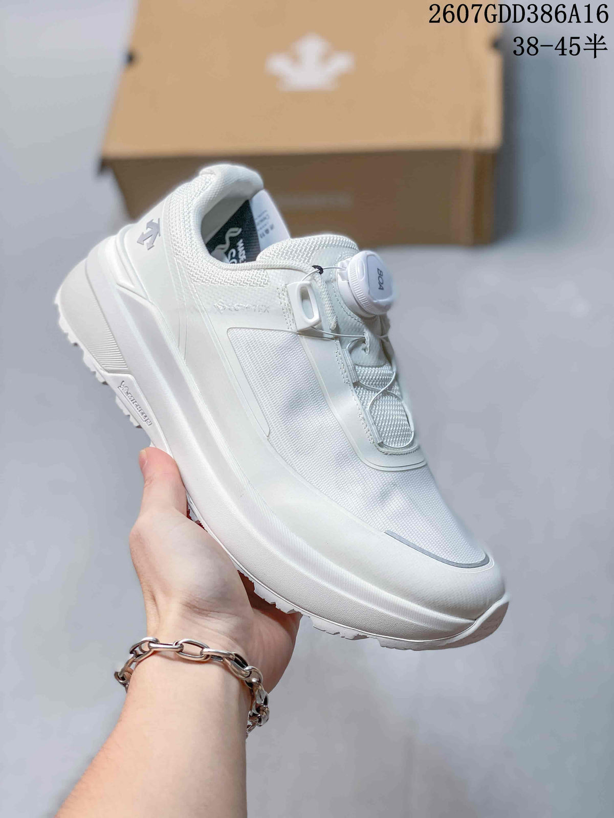 DESCENTE Dualis PRIME WIRE 2.0 Low-Cut Sneakers - product image from the listing.