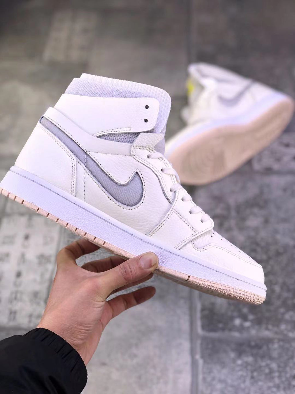 Pearl White CT0979-107 Sneakers - Nike Air Jordan 1 High - product image from the listing.