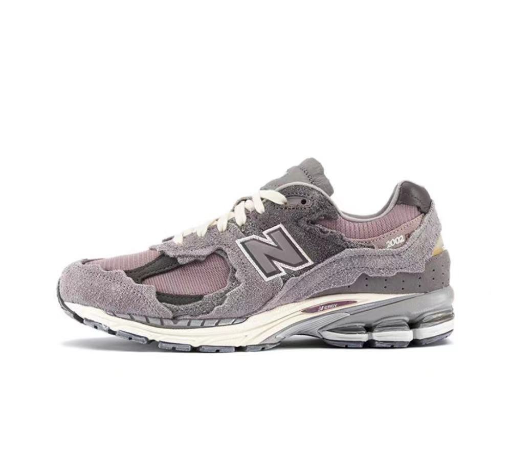 Gray New Balance M2002RDY Sneakers - product image from the listing.