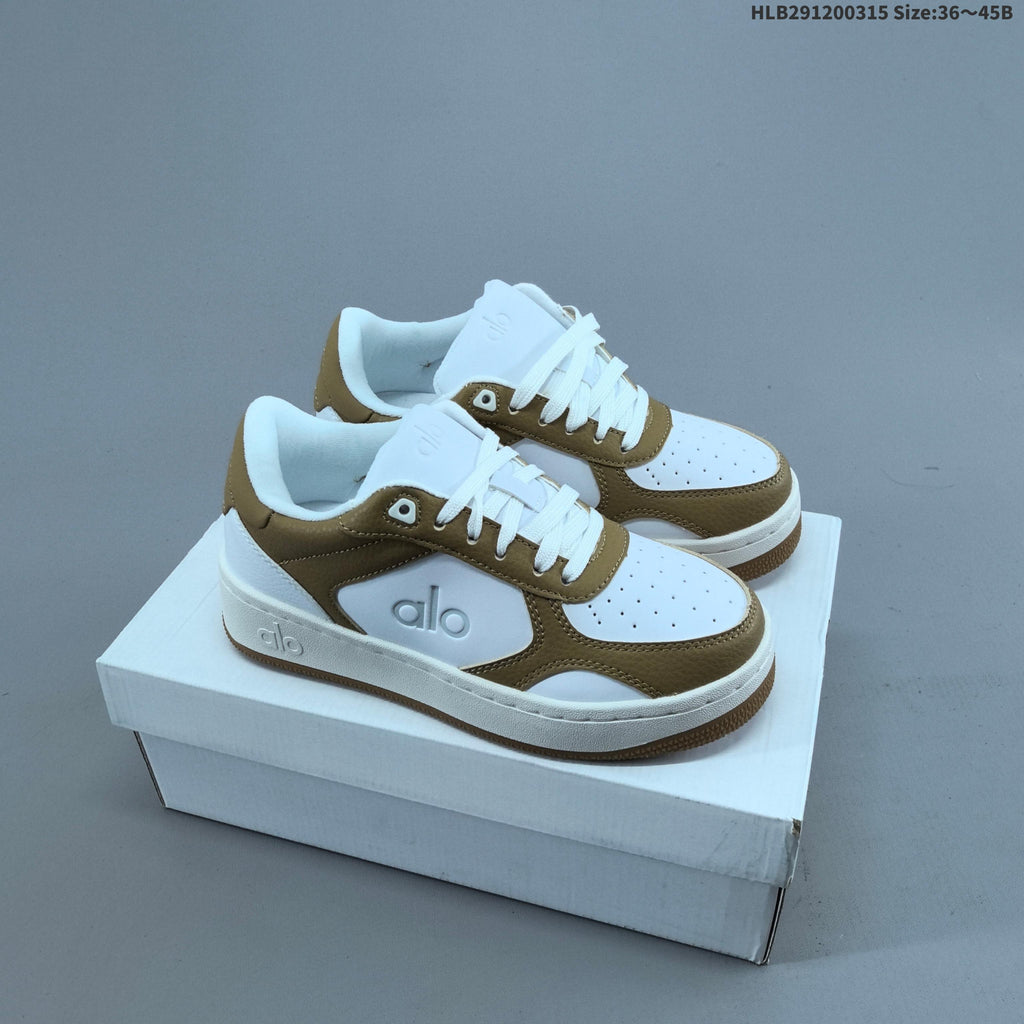 Alo Recovery Mode Low-Cut Sneakers - product image from the listing.