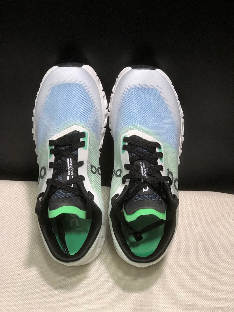 On Cloud 6 Push Sneakers in Green, in Blue and Black - product image from the listing.