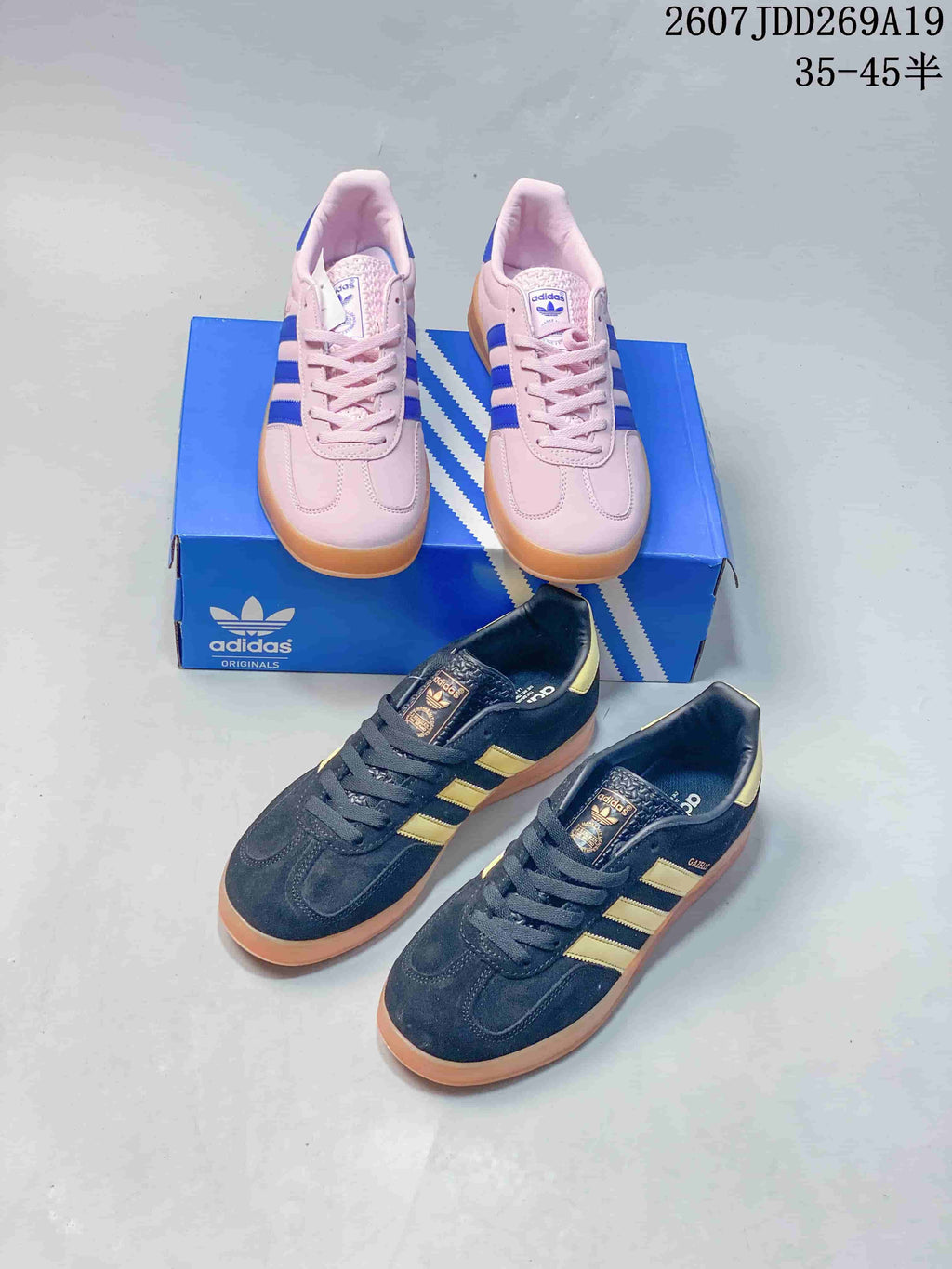 Adidas Originals Gazelle Low-Cut Sneakers JI1371 - product image from the listing.
