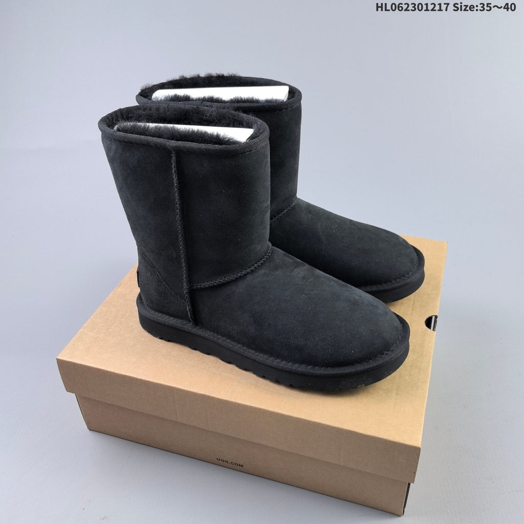 Classic Short II Suede Boot 1016223 by UGG - product image from the listing.