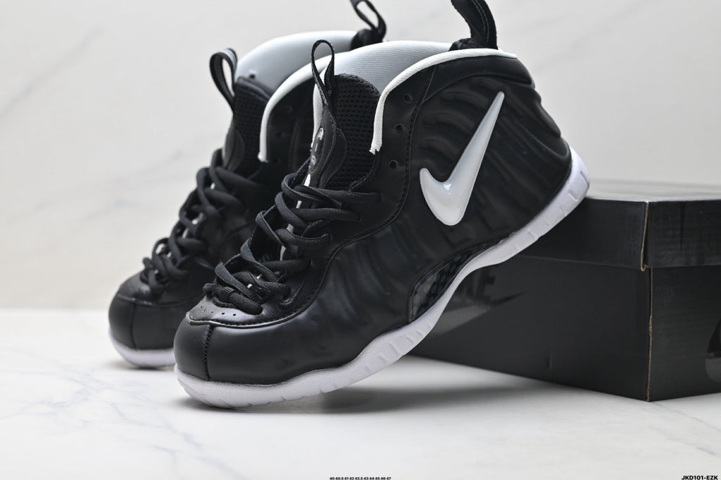 Nike Air Foamposite One Penny Hardaway Sneakers in Black White - product image from the listing.