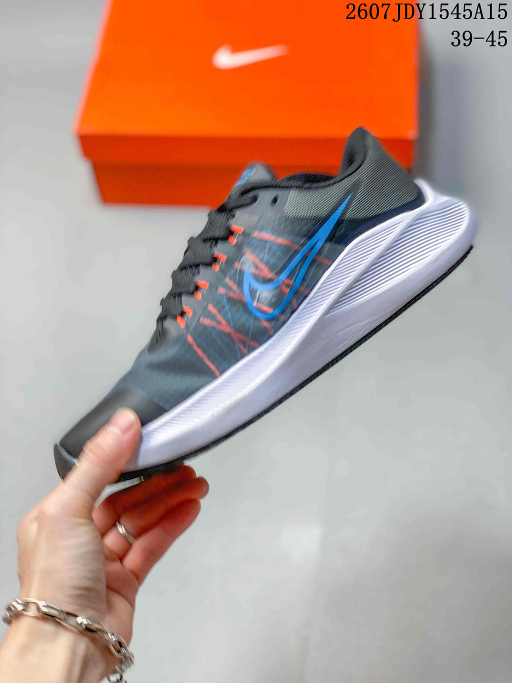 Women's Nike Zoom Winflo 8 Running Shoes Gray Blue - product image from the listing.