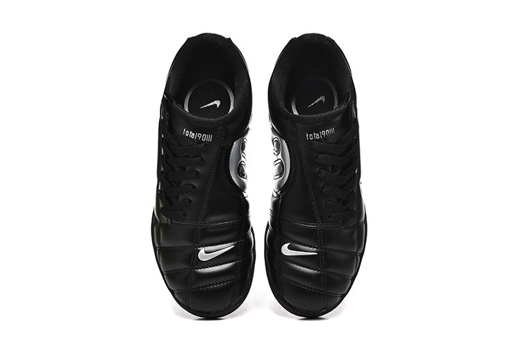 Nike Total 90 Black and Silver Indoor Trainers - product image from the listing.