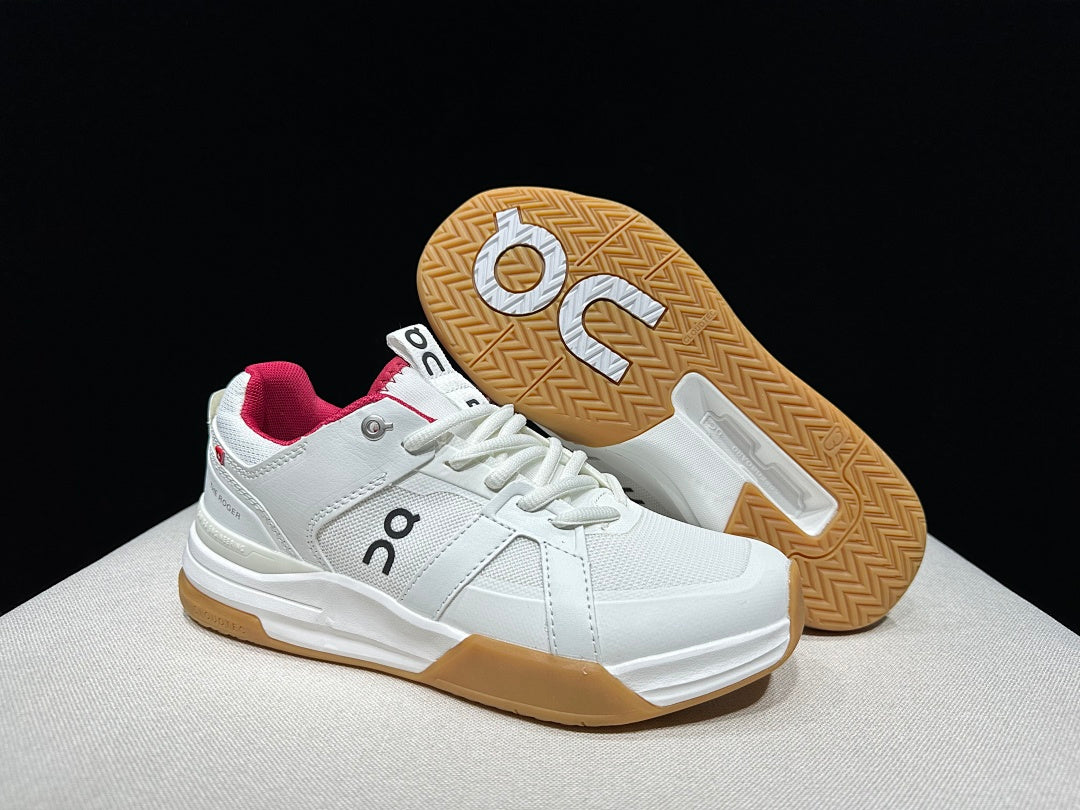 On The Roger Clubhouse Pro Sneakers in White Ivory Gum - product image from the listing.