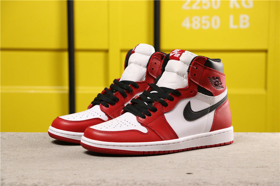 Air Jordan 1 High Chicago Sneakers Red White Black - product image from the listing.