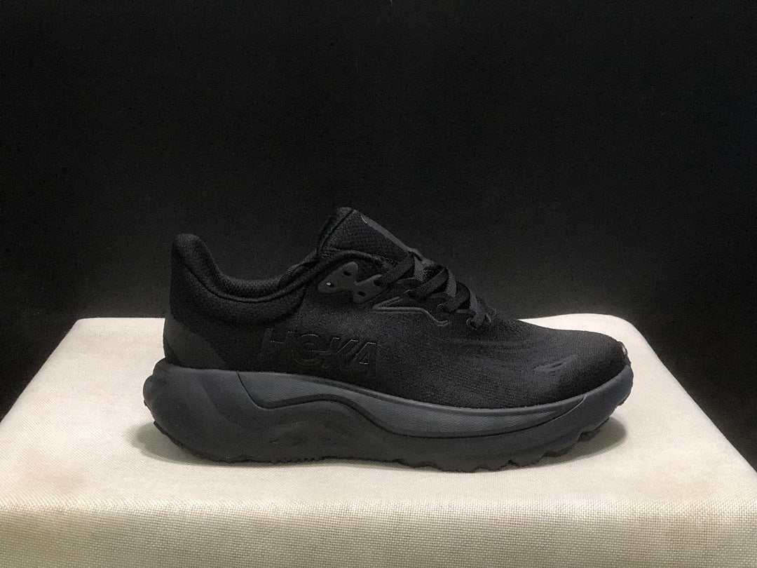 HOKA Arahi 8 Running Shoes in Black - product image from the listing.
