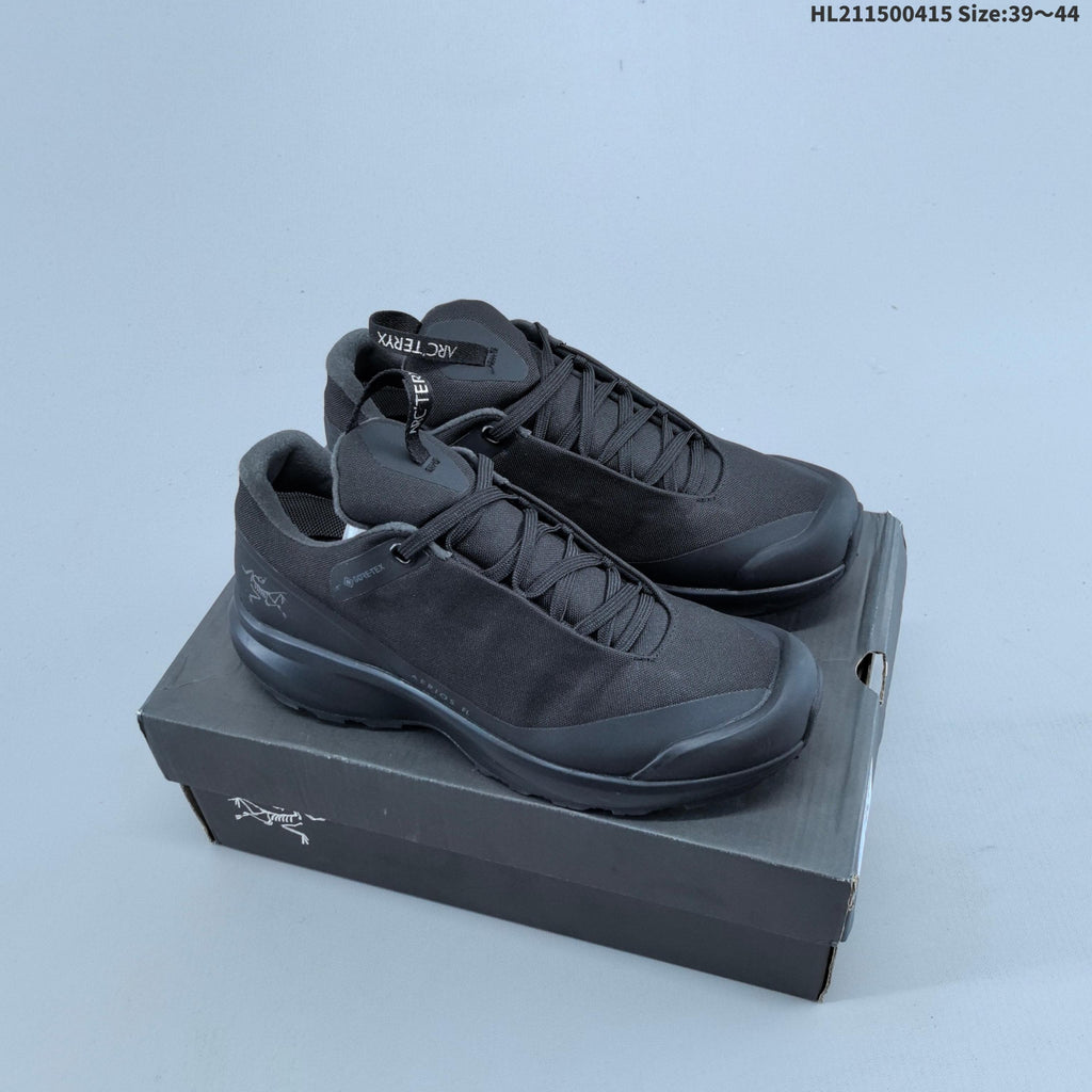 Men's Arc'teryx Konseal FL 2 GTX Hiking Shoes, Black - product image from the listing.