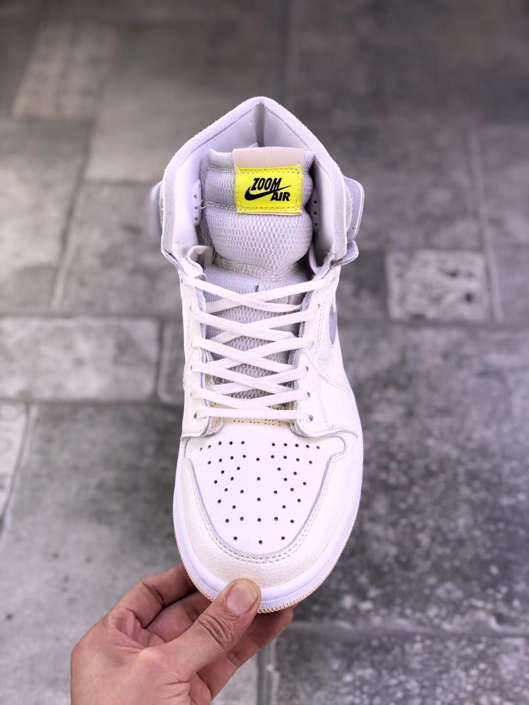 Pearl White CT0979-107 Sneakers - Nike Air Jordan 1 High - product image from the listing.