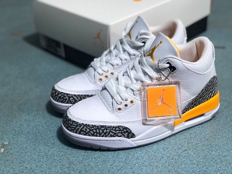 Sneakers White Orange Adult Style - Jordan 3 - product image from the listing.